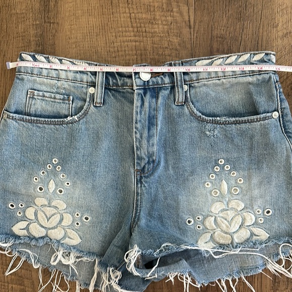 Denim Shorts Blank NYC the Barrow embroidered cut off shorts size 28 - Picture 9 of 11